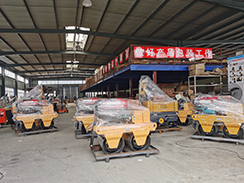 星空电竞机械7台手扶双轮压路机出口泰国