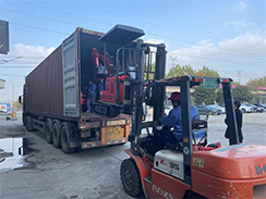 星空电竞一批小挖、平板夯等机器出口印度